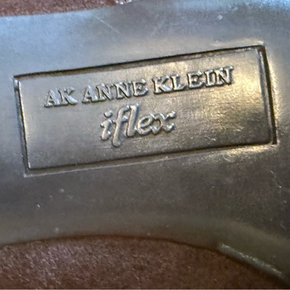 Elegant Anne Klein Ankle Boots "Caroline" 9M Brown Suede Tassel & Side Zip Chic - Picture 6 of 11